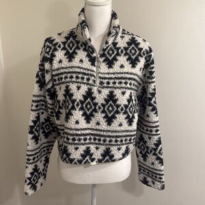 Warm & Cozy Lifestyle Sherpa Cropped Sweatshirt Women’s Size Medium